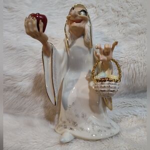 Lenox Disney Snow White Witch - Try An Apple Deary